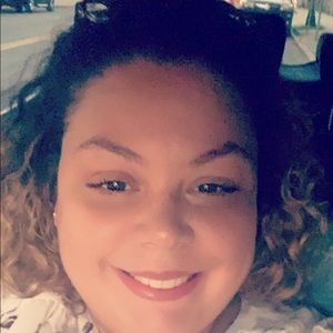 Meet your Posher, Tania